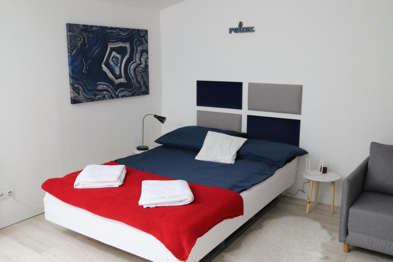 Relaxbox Lägenhet Krasków Exteriör bild