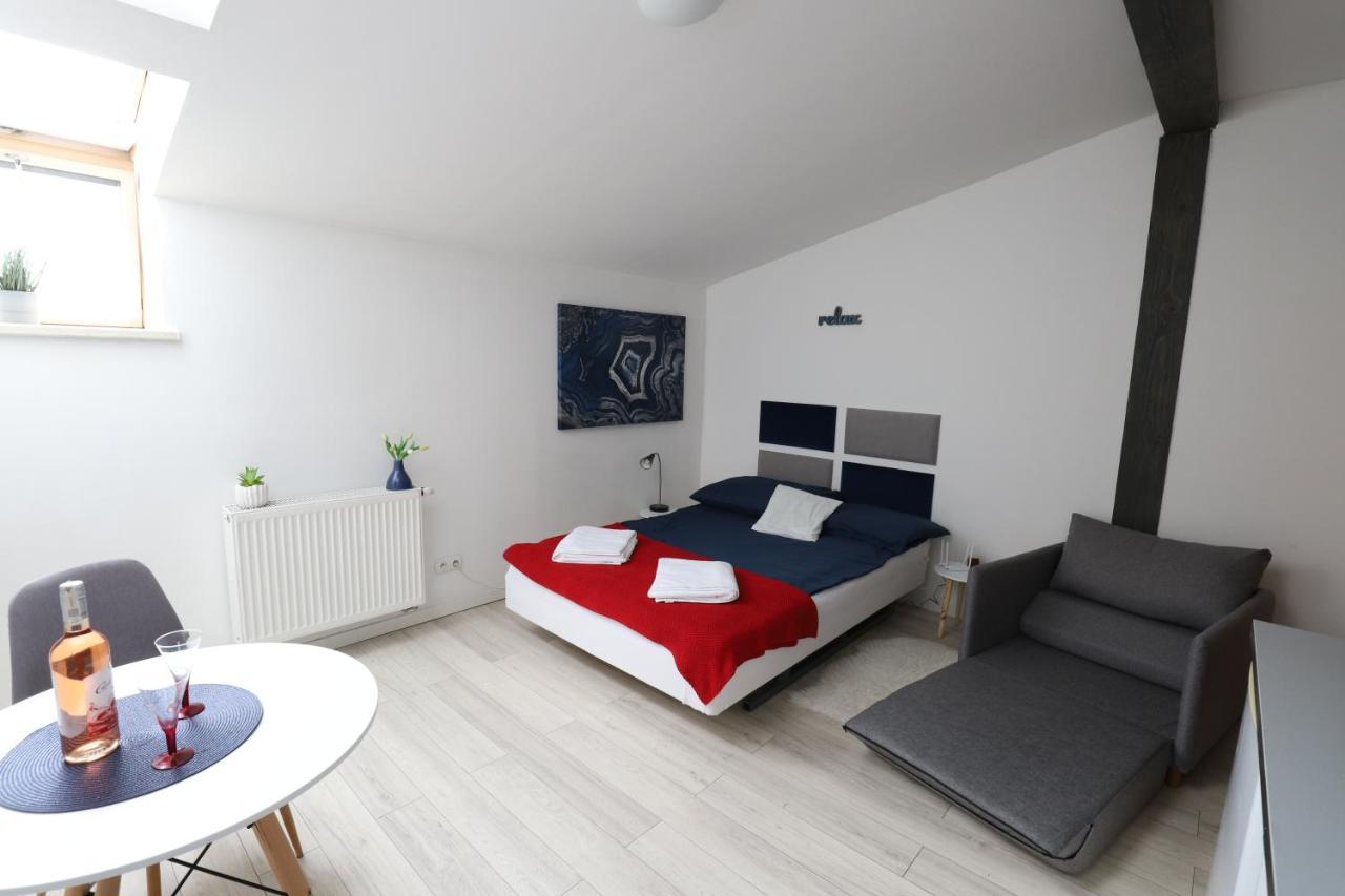 Relaxbox Lägenhet Krasków Exteriör bild
